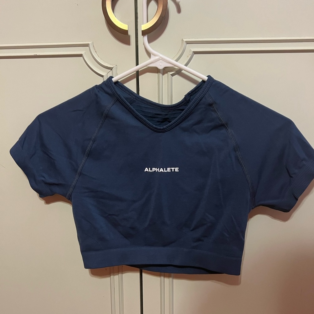 Alphalete crop top